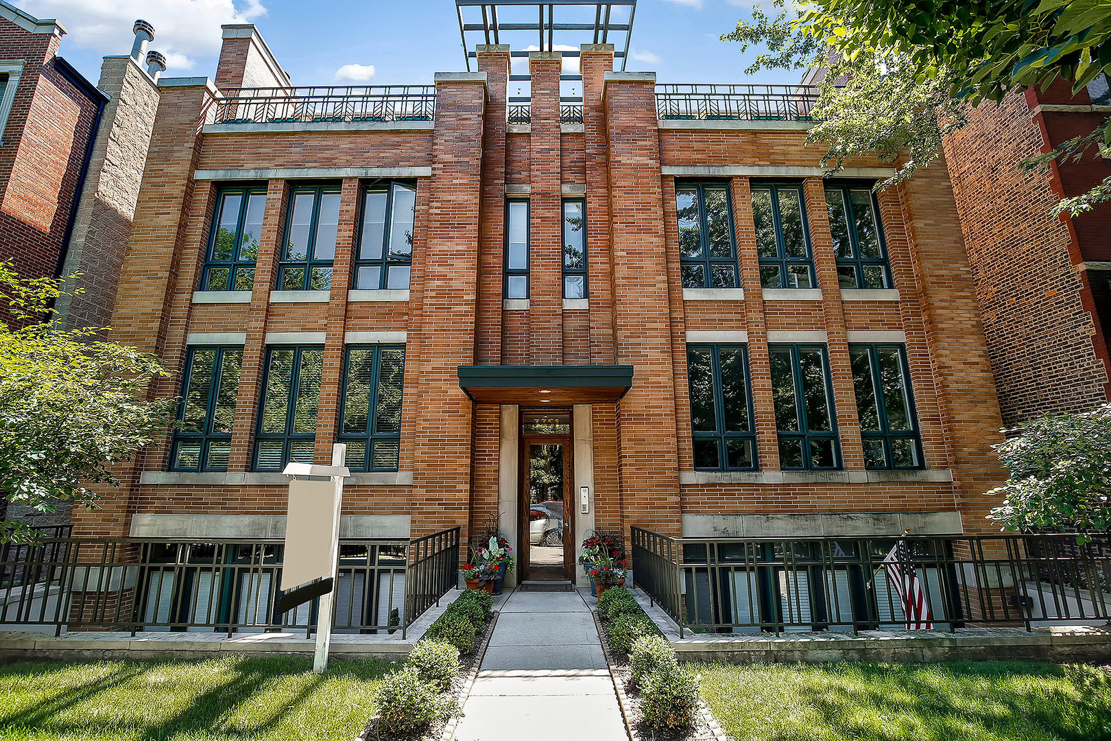 Property Photo:  3351 Seminary Avenue 2N  IL 60657 