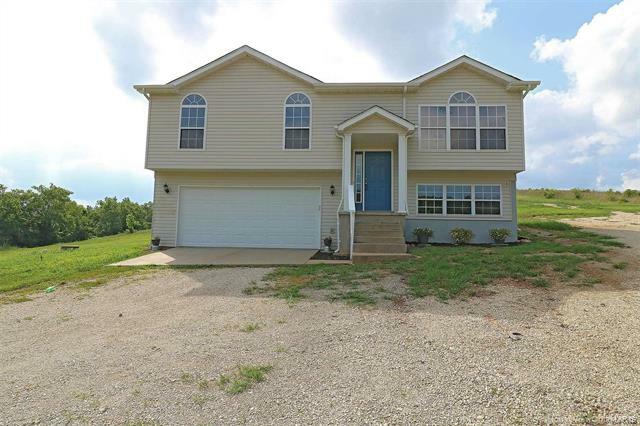 Property Photo: 13615 Calico Creek 63071