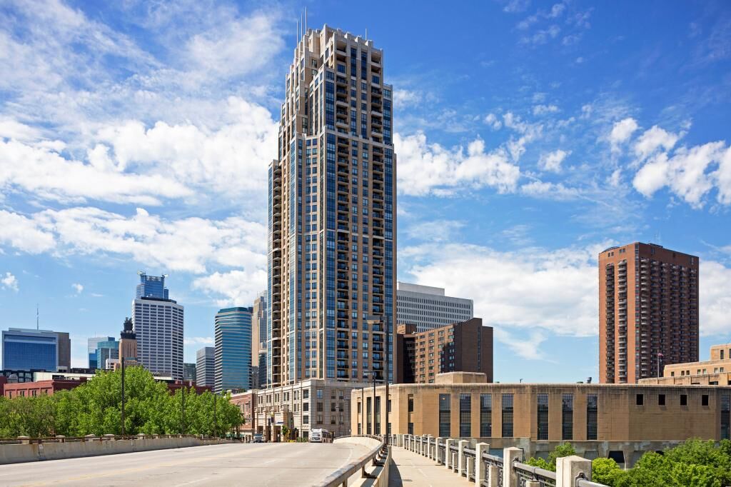 Property Photo:  100 3rd Avenue S 904  MN 55401 