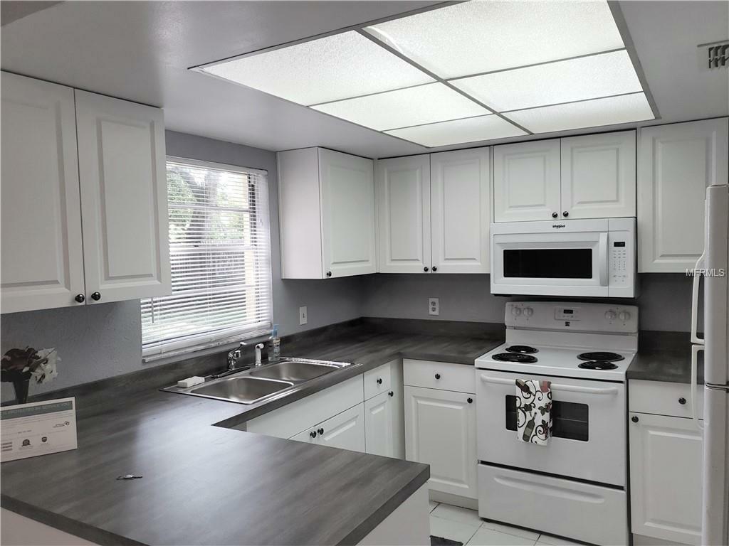 Property Photo: 407 Springview Drive FL 32773