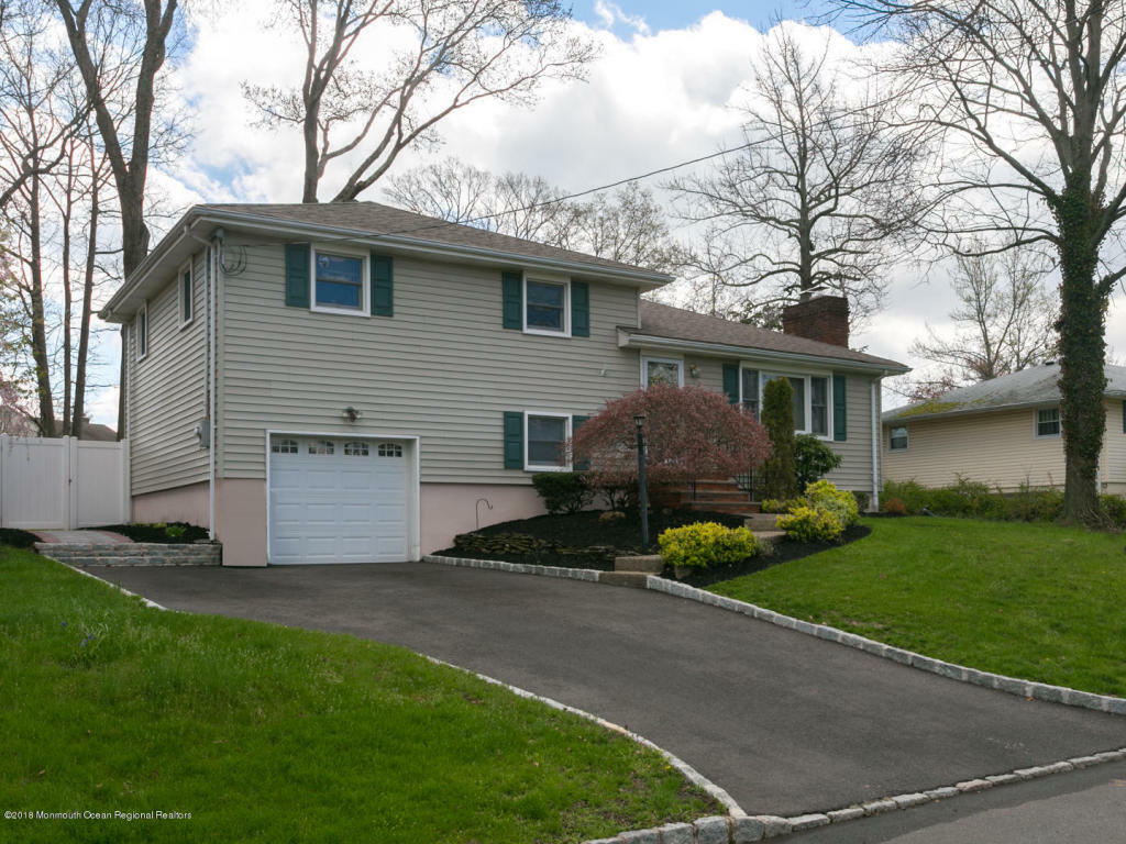 Property Photo:  158 Pleasant Avenue  NJ 07023 