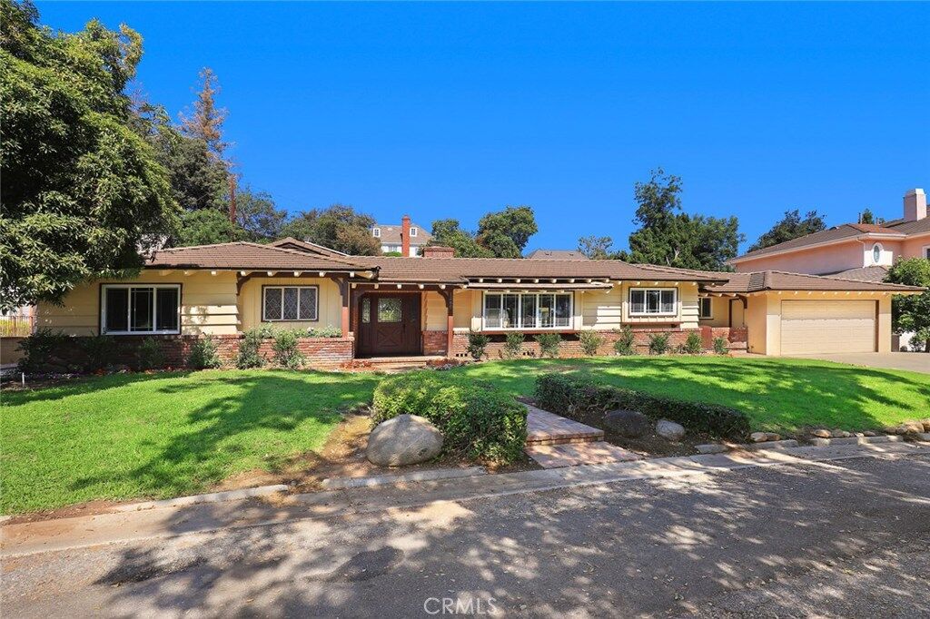 Property Photo: 1260 Oakhaven Lane CA 91006