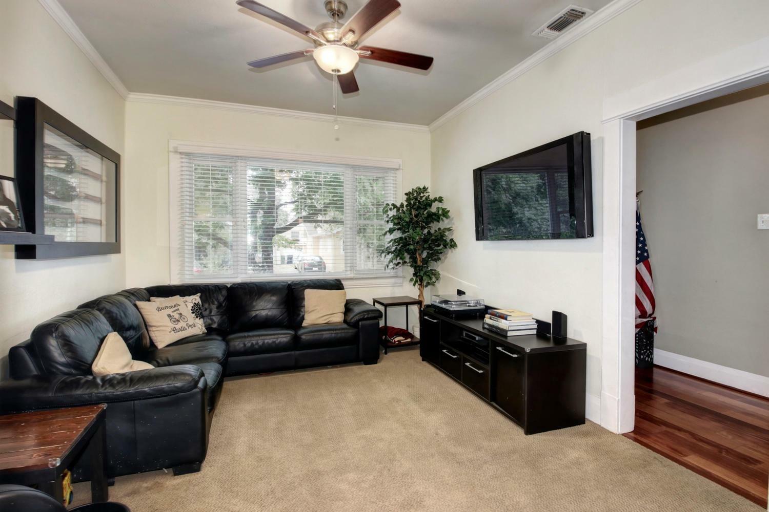 Property Photo:  2734 Marshall Way  CA 95818 