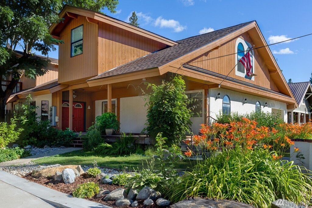 Property Photo:  150 W Whitman St  WA 98826 
