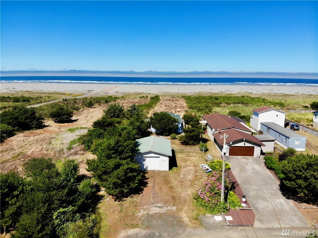 Property Photo:  825 Tingstrom Lane  WA 98547 