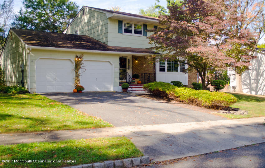 Property Photo: 16 Twain Drive NJ 08501