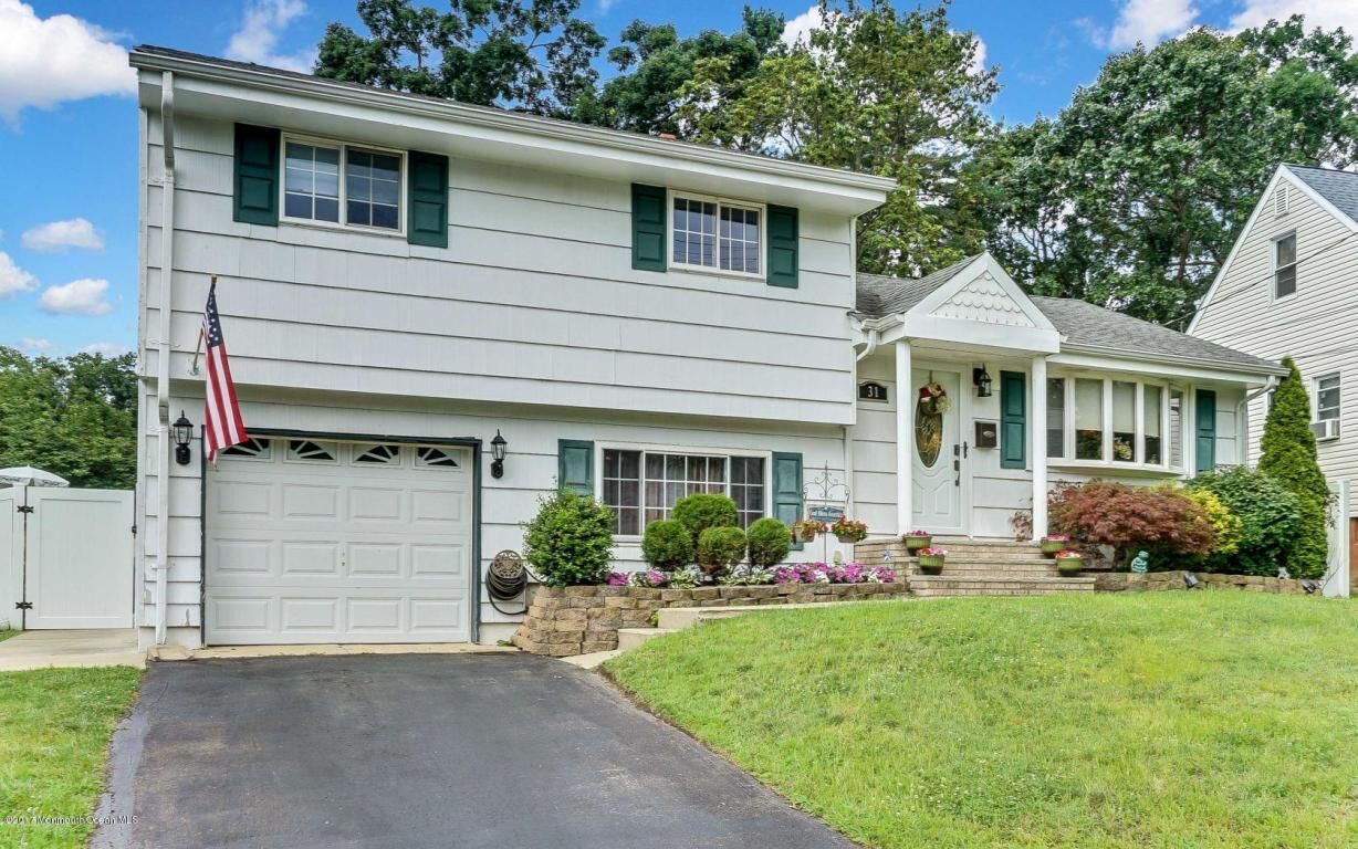 Property Photo:  31 Mercury Circle  NJ 08857 