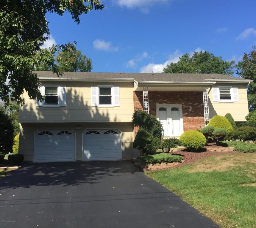 Property Photo:  18 Canadian Woods Road  NJ 07746 