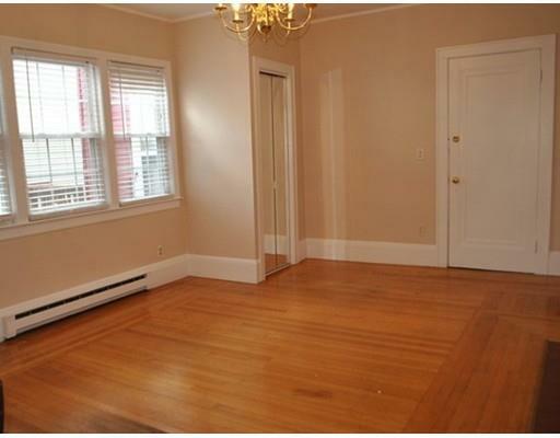 Property Photo:  510 E.broadway 1R  MA 02127 