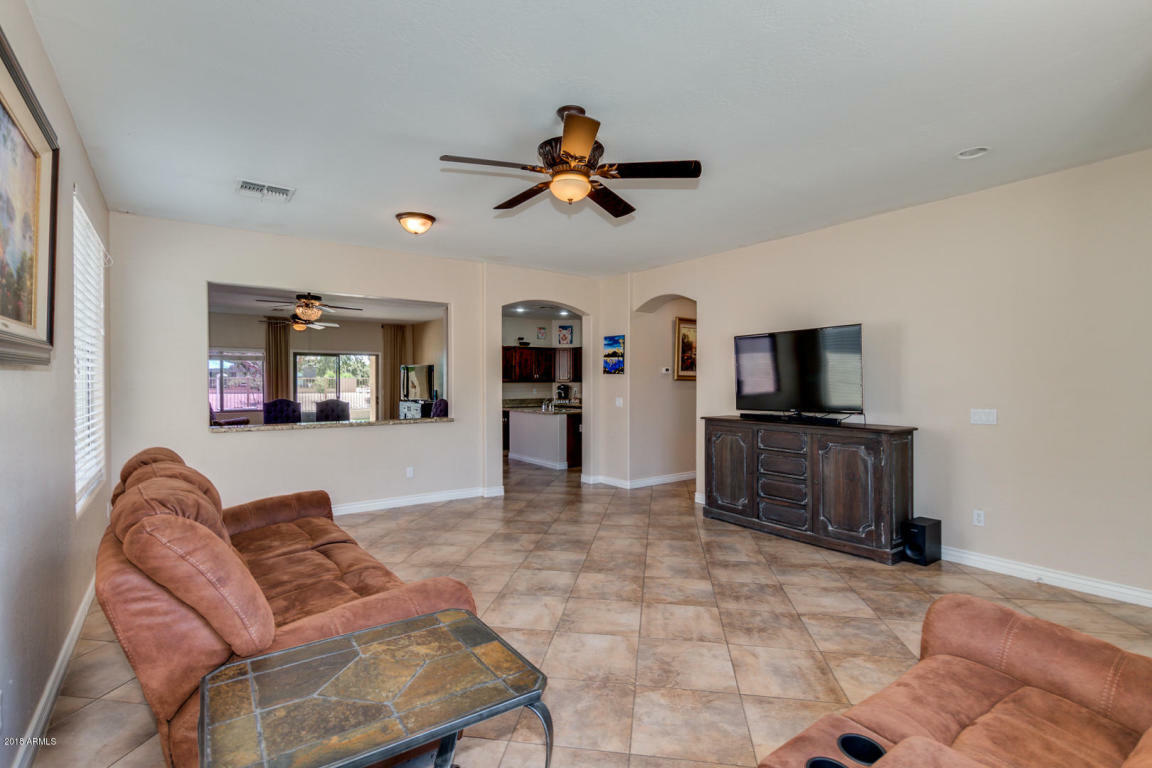 Property Photo: 3711 E Oxford Lane AZ 85295