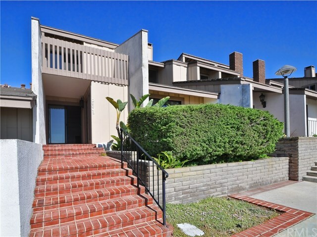 Property Photo:  28303 Ridgehaven Court 74  CA 90275 