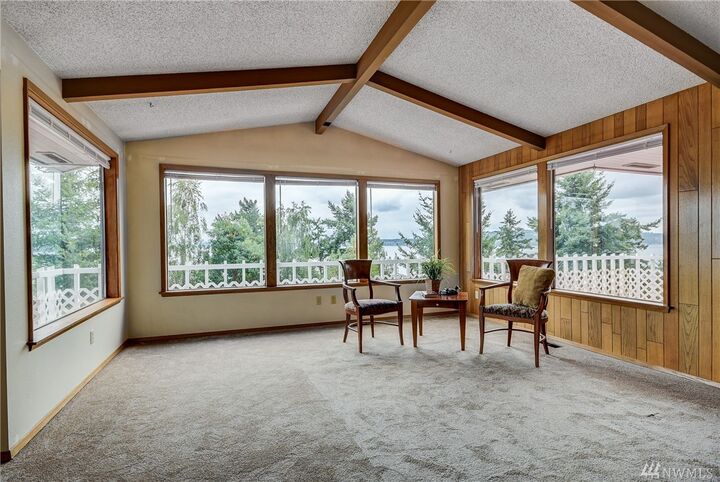 Property Photo: 2166 Aurora Ct WA 98277