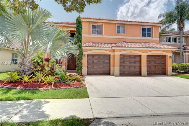 Property Photo:  1541 Sandpiper Cir  FL 33327 