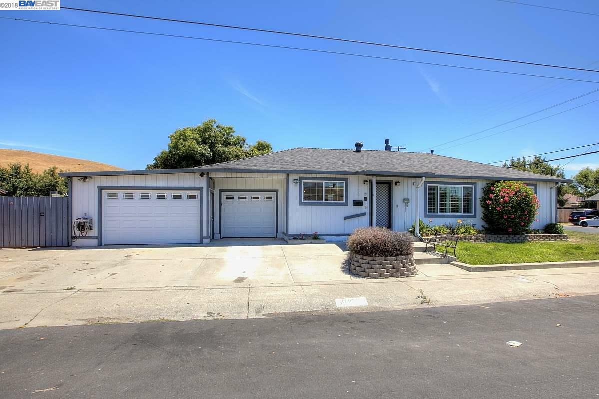 Property Photo:  31996 Kennet St  CA 94544 