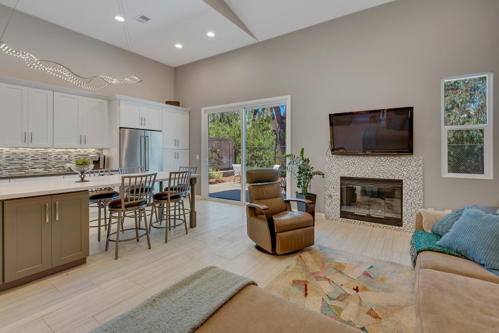 Property Photo: 10611 Matinal Cir CA 92127