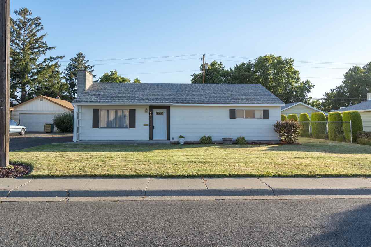 Property Photo:  2207 Putnam St.  WA 99354 