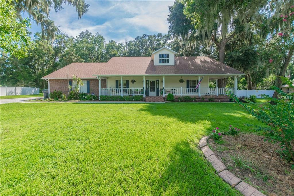 Property Photo: 3182 Gardner Oaks Lane FL 33810