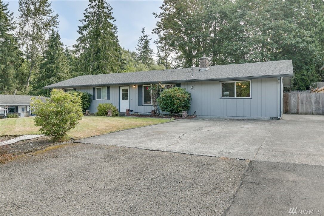 Property Photo: 2815 95th Dr SE WA 98258