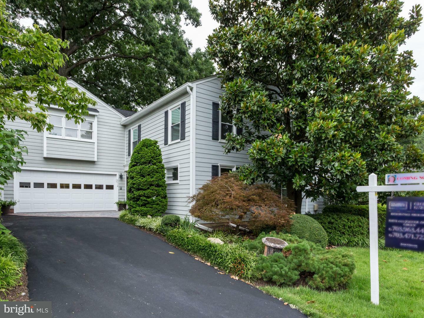 Property Photo:  2012 Wolftrap Oaks Ct. Court  VA 22182 