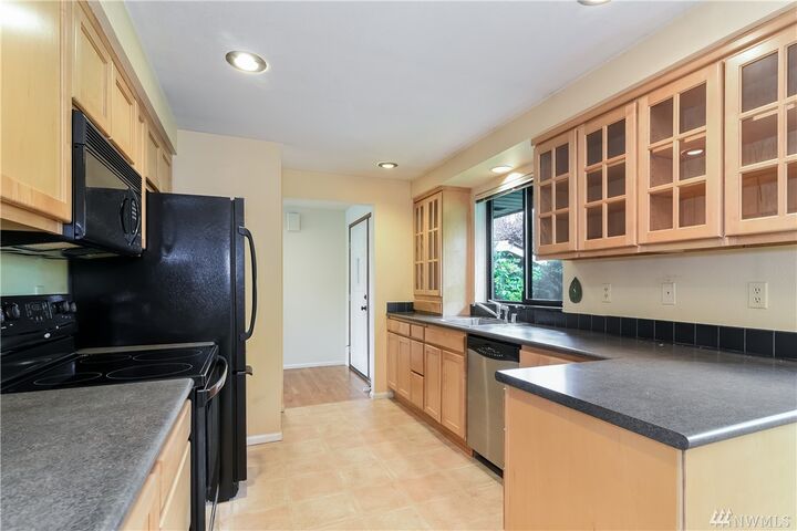 Property Photo: 732 Sandstone Lane WA 98282
