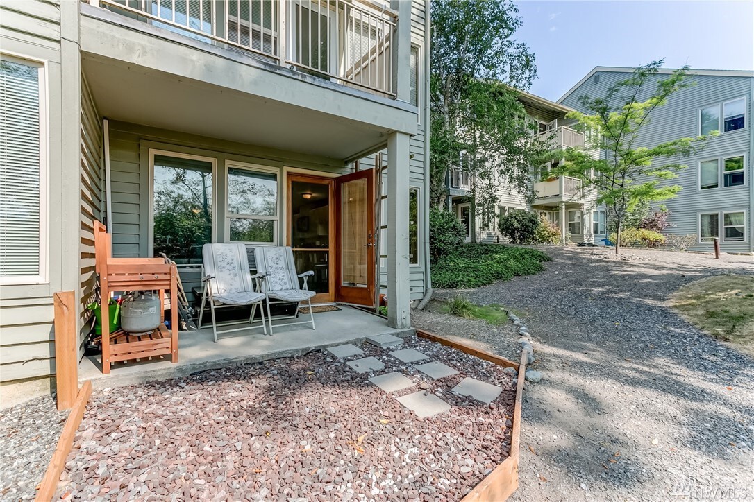 Property Photo: 3700 Alabama St 114 WA 98226