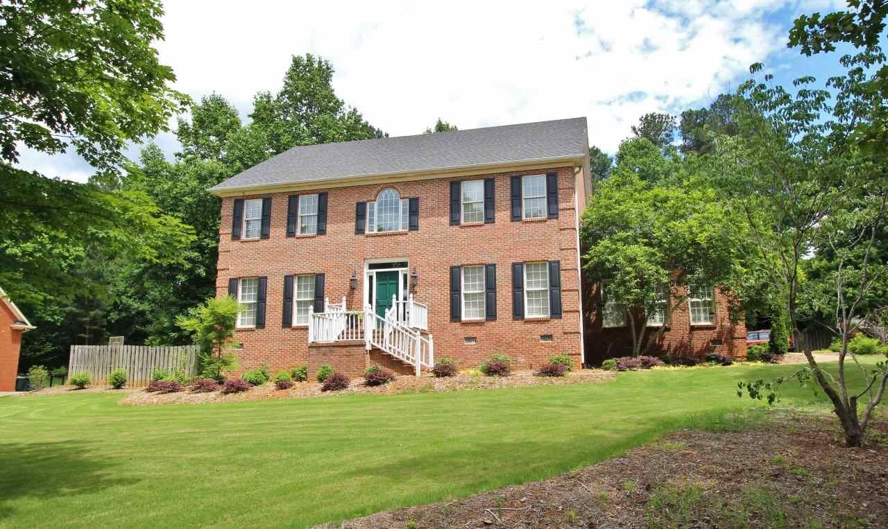 Property Photo: 200 E Woodglen Rd SC 29301