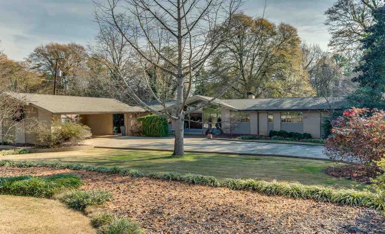 Property Photo: 111 Rosewood Lane SC 29302-2805
