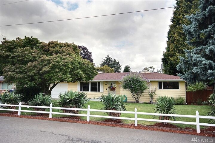 1417 Blaine Ave NE  Renton WA 98056 photo
