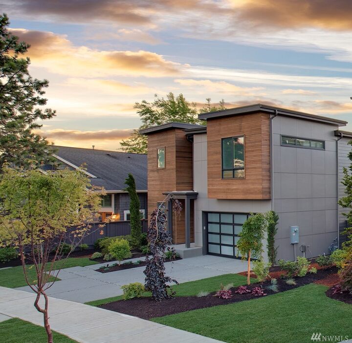 6727 102nd Ave NE  Kirkland WA 98033 photo