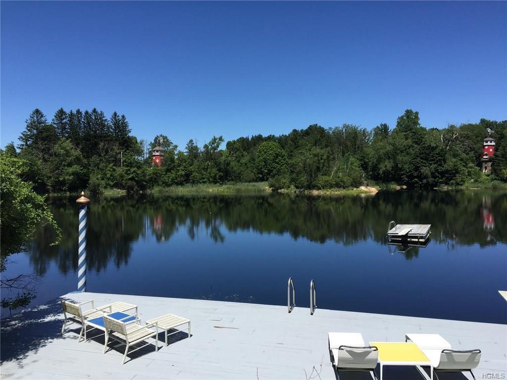 Property Photo:  14 Spruce Hill Road  NY 10504 