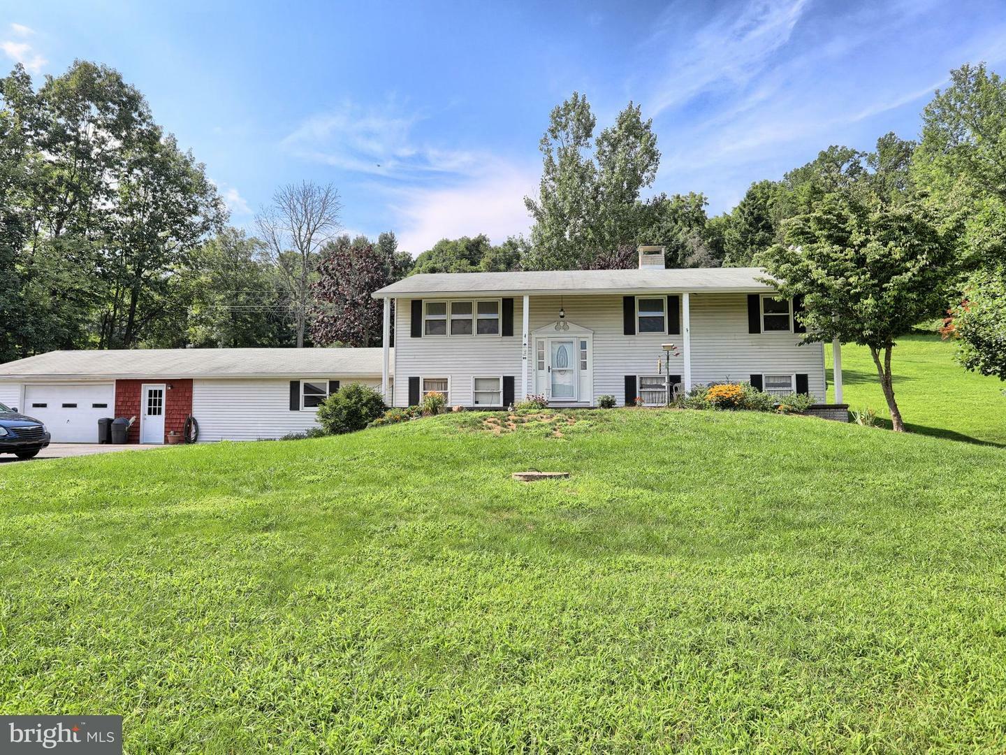 Property Photo:  90 Ridge Road  PA 17068 