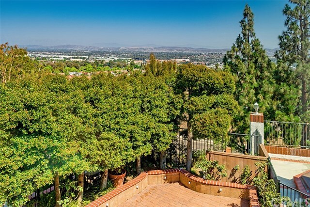 Property Photo:  5959 E Calle Principia  CA 92807 