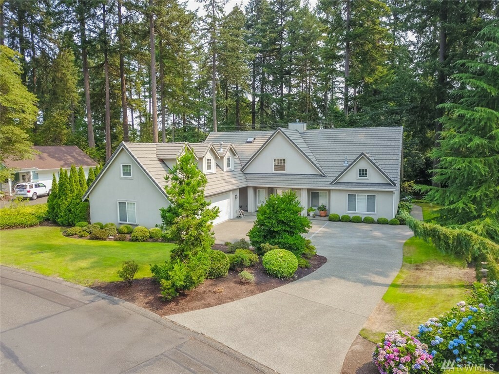 Property Photo: 11419 Madera Cir SW WA 98499