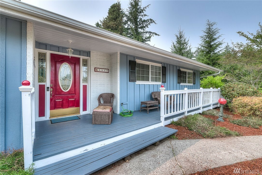 Property Photo:  3313 Viewcrest Dr NE  WA 98310 