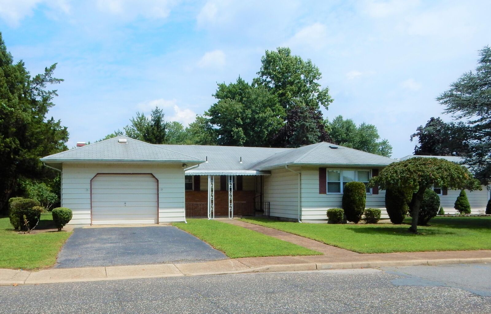 Property Photo:  128 Charlotteville Drive S  NJ 08757 