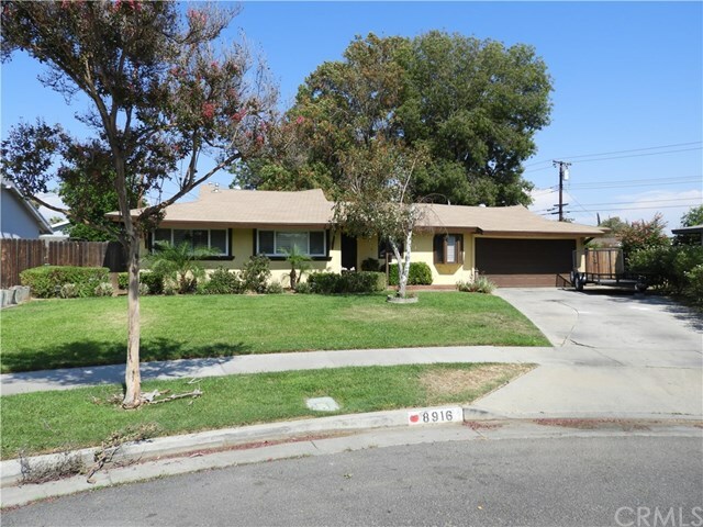 8916 Parma Street  Riverside CA 92503 photo