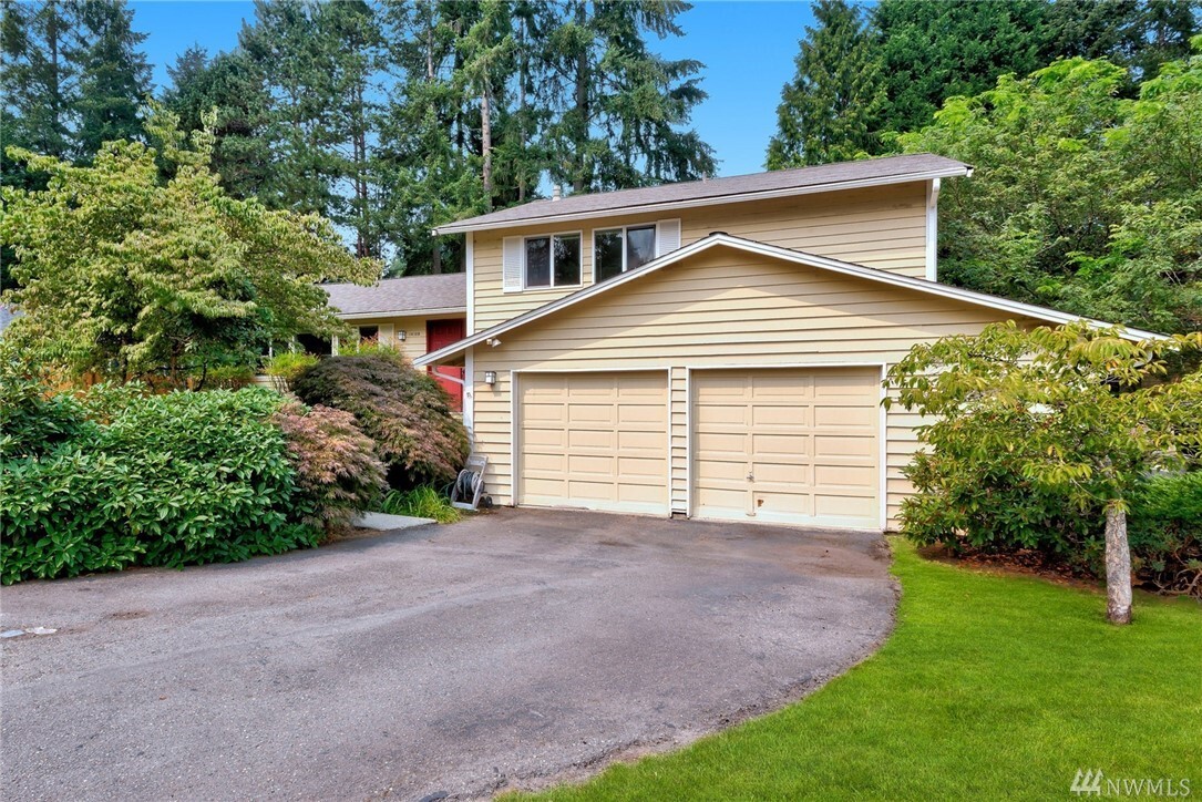 Property Photo: 14108 NE 62nd St WA 98052