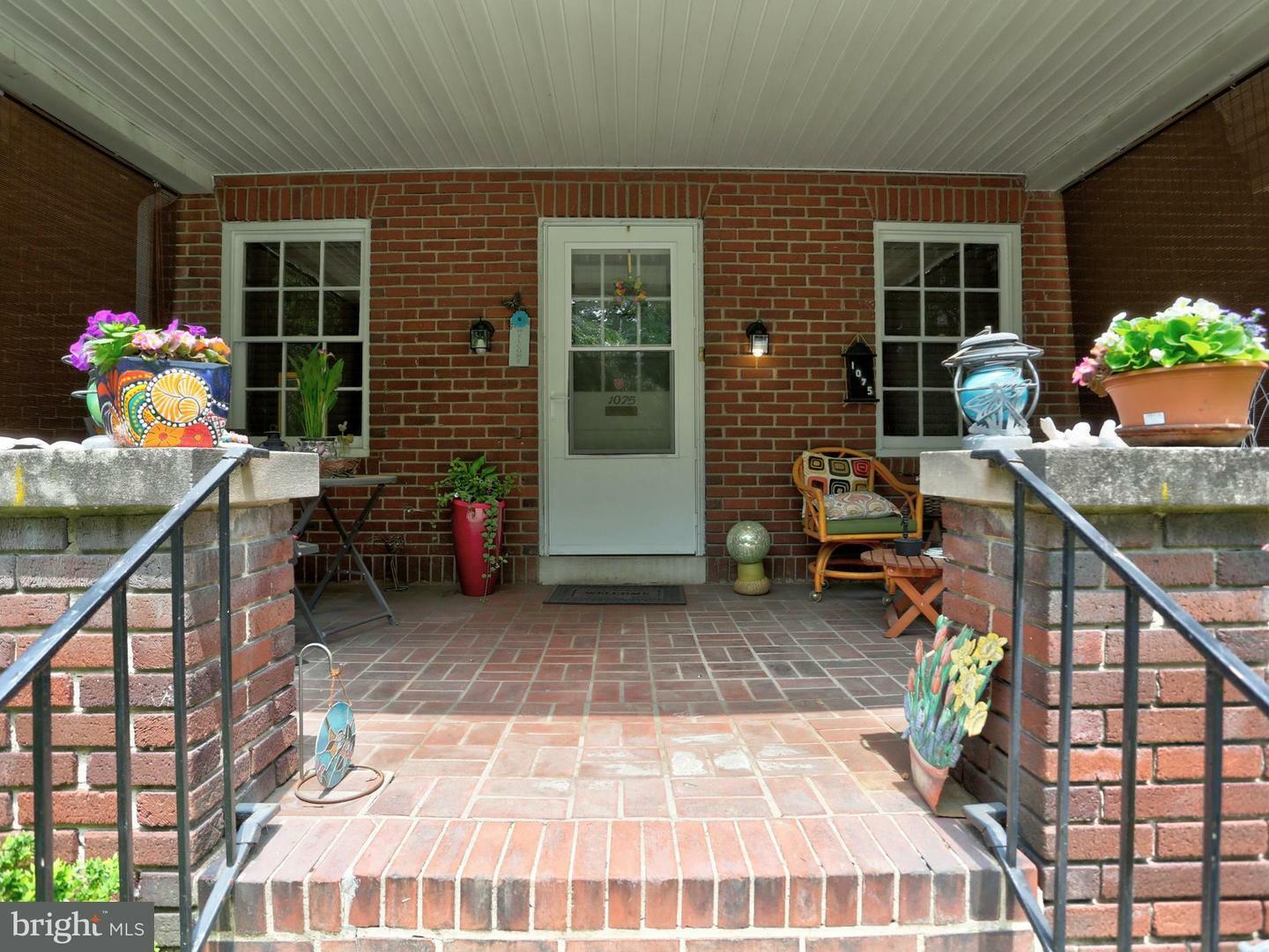 Property Photo:  1075 Columbia Avenue  PA 17603 