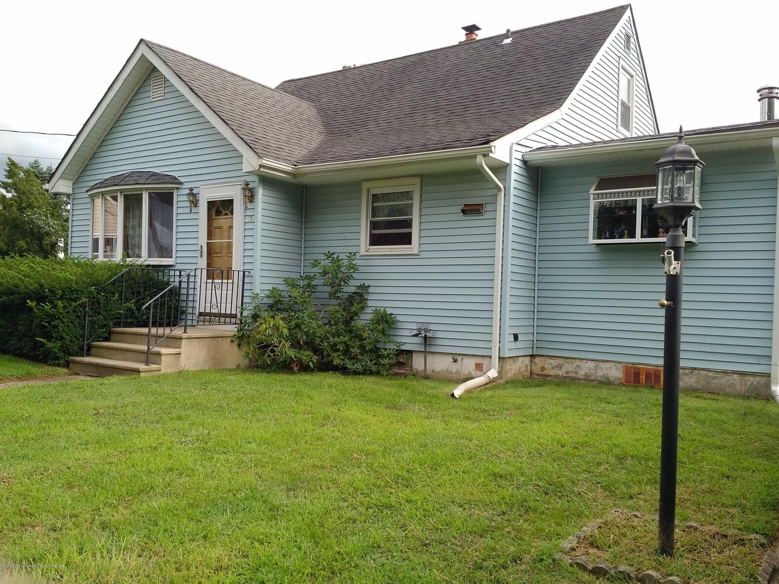 Property Photo:  25 Waldron Road  NJ 08501 