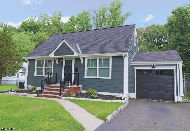 Property Photo:  774 Pinewood Rd  NJ 07083 