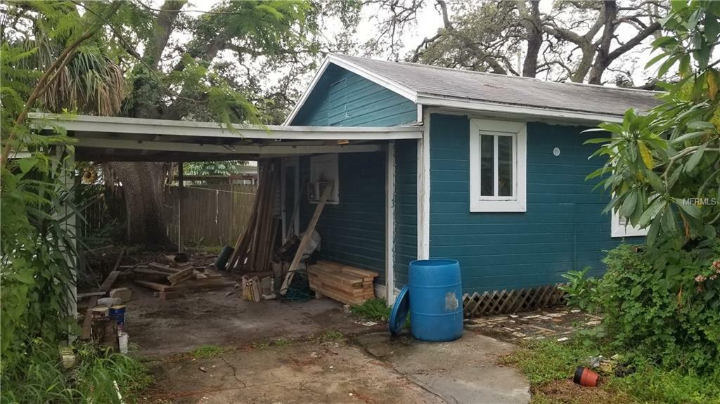 Property Photo: 3190 69th Avenue N FL 33702