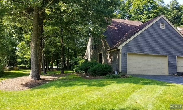 Property Photo:  3 Beacon Hill Road A  NJ 07480 