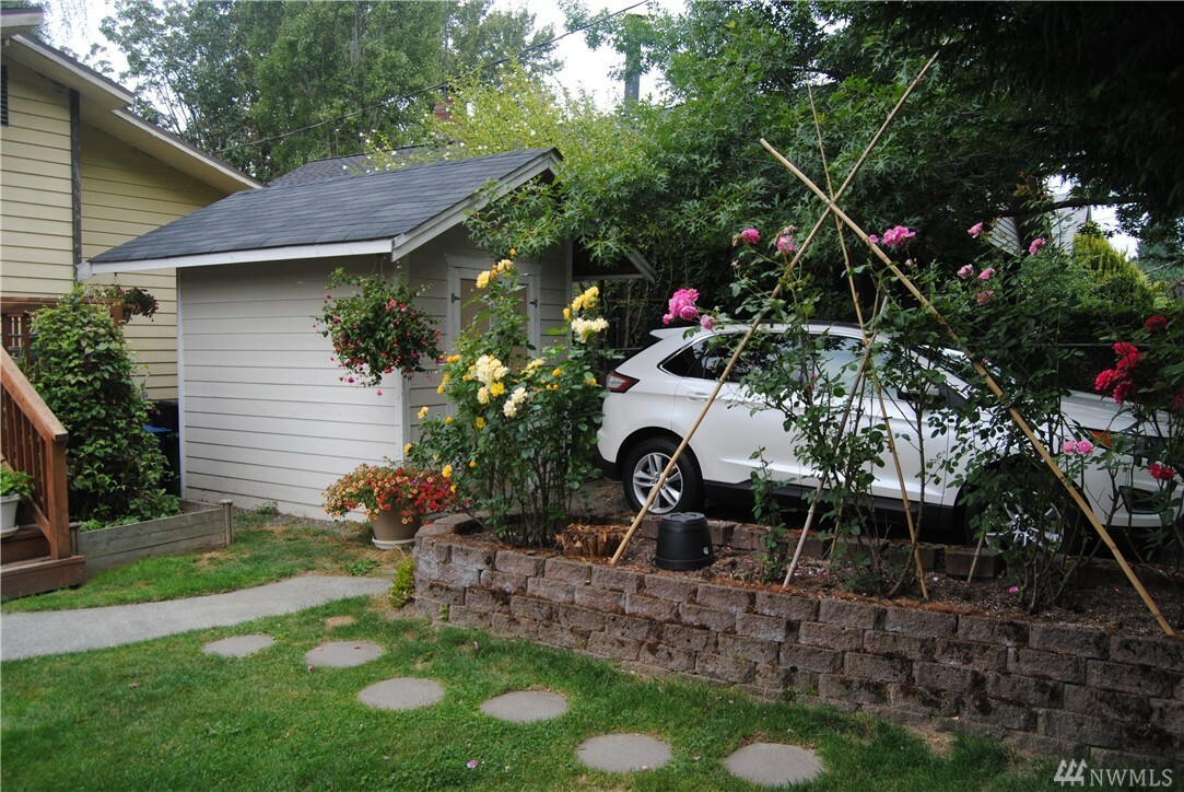 Property Photo: 4537 26th Ave SW WA 98106