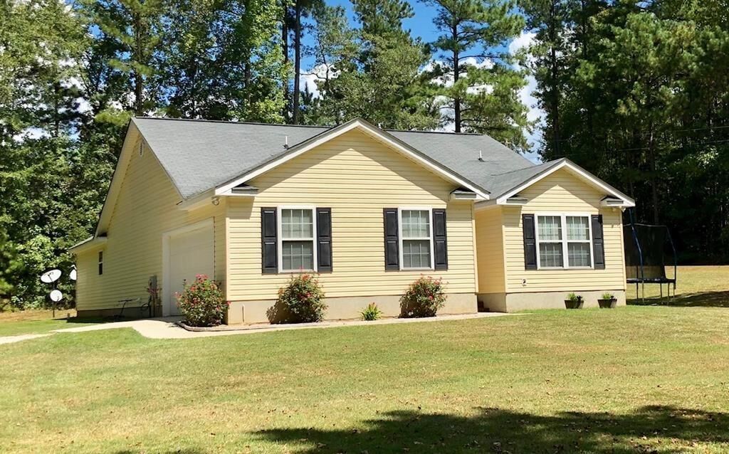 Property Photo:  220 Cheves Creek Circle  SC 29860 