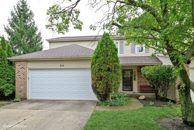 Property Photo: 614 Dunsten Circle IL 60062