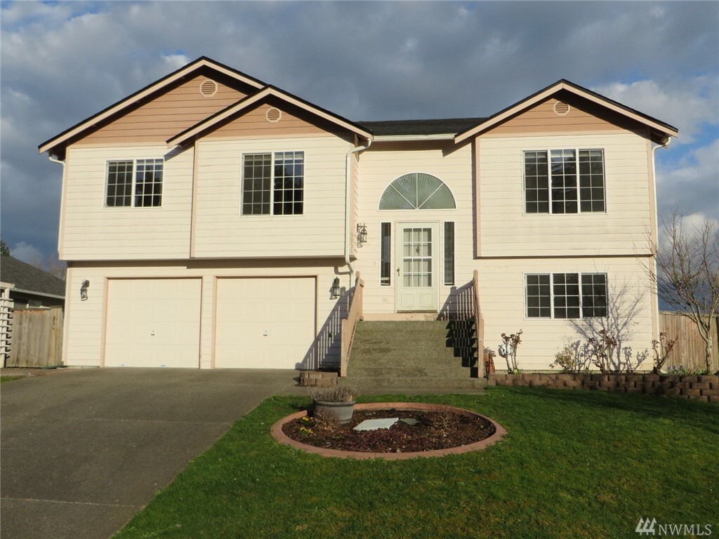 Property Photo:  19931 83rd Avenue E  WA 98387 