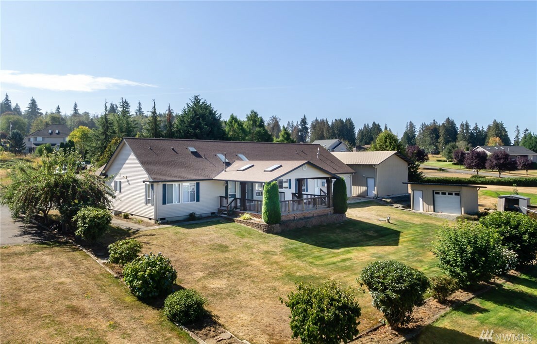 Property Photo:  19613 E Conway Hill Lane  WA 98274 