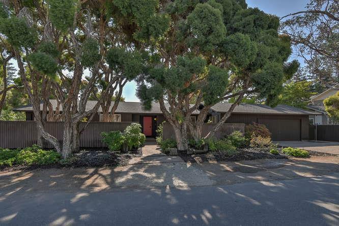 Property Photo:  625 Maybell Avenue  CA 94306 