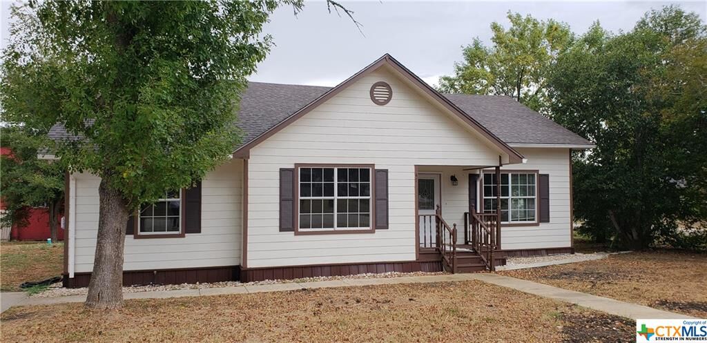 Property Photo: 47 Mesquite TX 78656