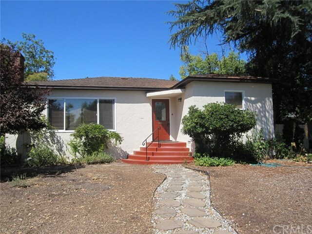 Property Photo:  2811 Oak Street  CA 93446 